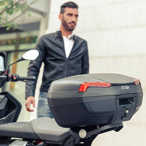 TOP CASE GIVI MONOLOCK 46 LT PARIS 15 MONTPARNASSE / PASTEUR