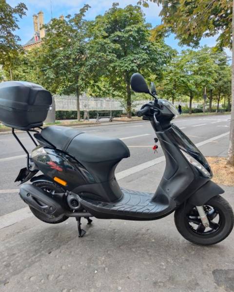 Scooter Piaggio Zip 4 temps Paris 15 Montparnasse